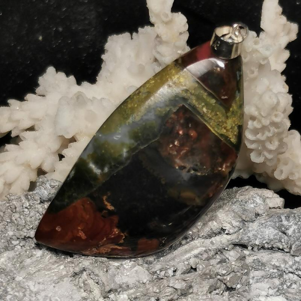 Opalized Petwood Anhänger